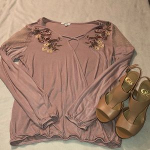 Super feminine top